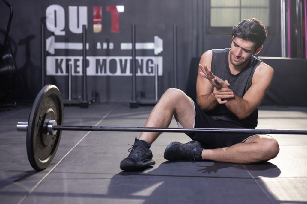 Preventing and Managing Wrist Pain During Weight Training